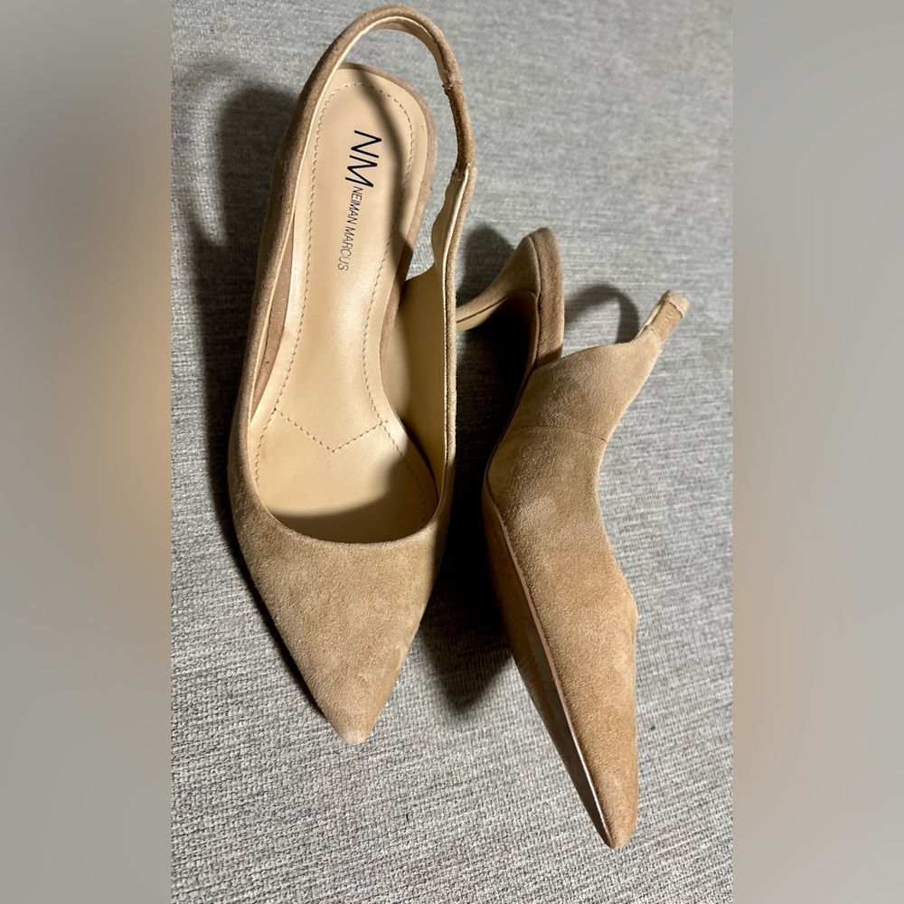 Neiman Marcus Beige Suede Slingback Heels Sz 5.5M
